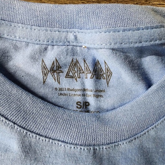 Def Leppard Women Of Doom T Shirt SZ S/P - Picture 2 of 3